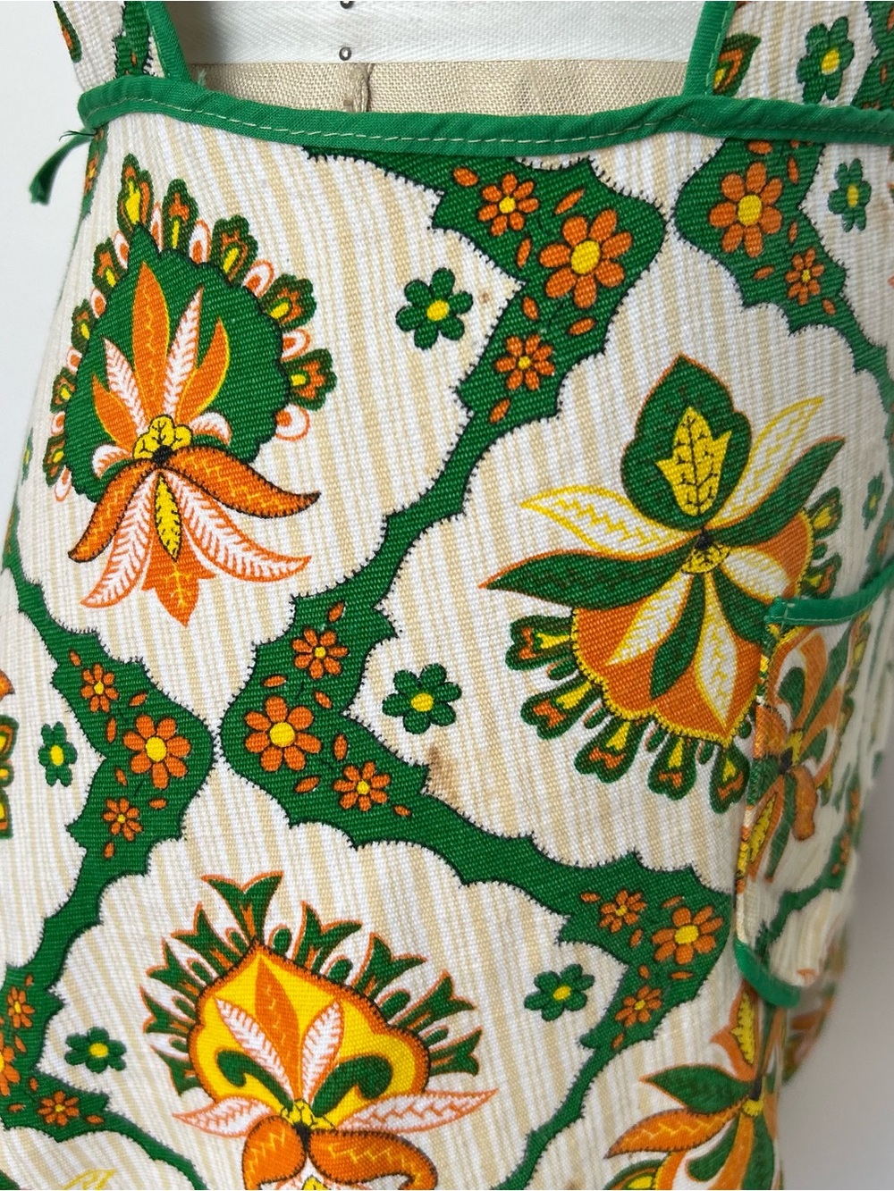 Apron - Picture 5 of 5